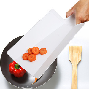 塑料家用切菜板切水果案板铺食砧板可折叠易入锅厨房工具