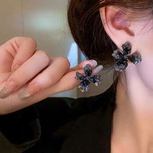 甜酷黑色水晶花朵耳钉纯银轻奢气质高级感耳环小众设计感洋气耳饰