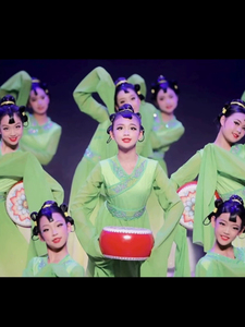六一儿童水袖舞蹈服踏鼓聲聲演出服表演服中国风古典舞蹈铃鼓道具