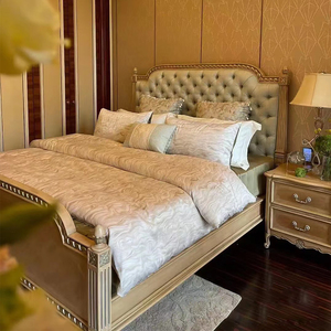 法式复古实木雕花双人床美式轻奢主卧布艺软包公主床1.8米婚床
