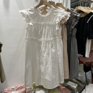 荷叶边飞飞袖连衣裙女夏季韩版设计感白色甜美气质木耳边无袖裙子
