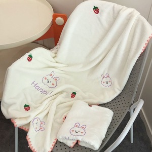 草莓刺绣可爱兔子浴巾ins风高颜值家用柔软速干吸水速干洗脸毛巾