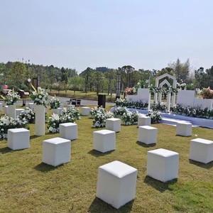 户外婚礼白色小方凳活动会展现代简约吐司凳软包皮凳沙发面包凳子