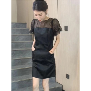 时尚流行小个子名媛连衣裙女2024夏季新款性感蕾丝拼接显瘦小黑裙
