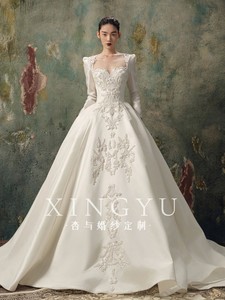 婚纱礼服2023新款新娘法式长袖包肩复古浮雕缎面高级感主纱迎宾纱