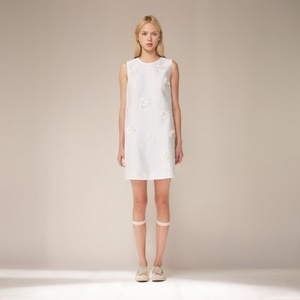 Fabrique lmsf丝毛混纺珍珠装饰花无袖连衣裙女2024夏季新款白色
