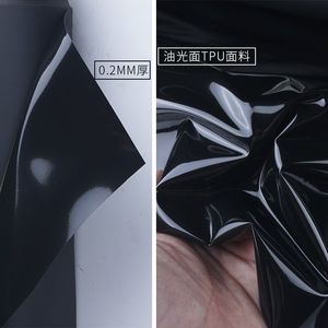 黑色油光TPU布料光亮光滑面防水面料0.2MM厚柔软手感光胶薄膜服装