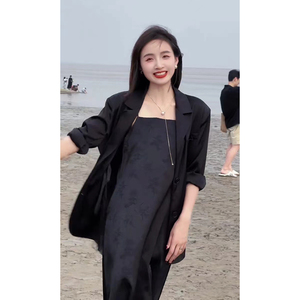 新中式女装黑色吊带连衣裙2024夏季新款轻奢高级感职业西装套装女