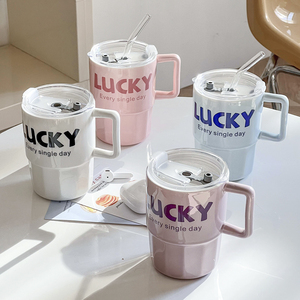 吸管杯子马克杯带盖创意设计感陶瓷水杯家用办公室咖啡果汁牛奶杯