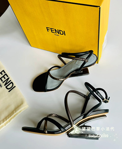 Fendi/芬迪 夏季女士新款F形异形跟交叉露趾绑带高跟鞋First凉鞋