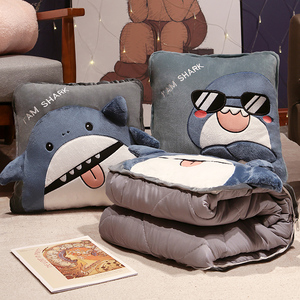鲨鱼抱枕被子二合一两用加厚午睡枕头汽车被内载靠枕办公室折叠毯