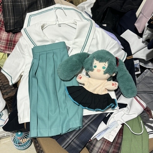 初音未来绿色jk纯色学院半身裙春夏新款百褶裙小个短裙衣服装周边