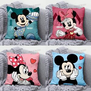 米奇米妮抱枕迪士尼周边定制唐老鸭卡通可爱靠垫枕头儿童生日礼物