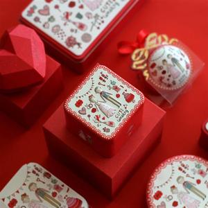 红色新郎新娘立体浮雕小正方盒喜糖盒子创意铁盒糖果盒礼物盒结婚