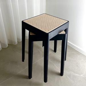 凳子加厚仿藤编可叠放家用客厅椅子夏季透气餐桌成人高凳塑料凳