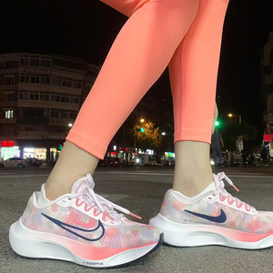 Nike耐克女鞋 zoom fly5网面气垫休闲运动粉色马拉松跑步鞋DM8974