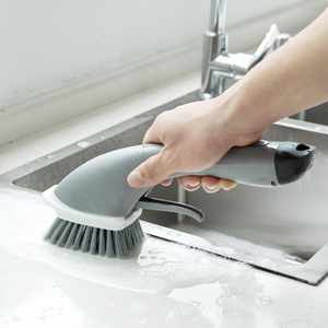 厨房防滑长柄清洁刷子自动添加洗洁精可喷水锅刷去污洗碗刷瓷砖刷