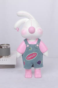 可爱卡通爱心抱兔家居摆件粉色绒服装树脂工艺品家居饰品厂家直销