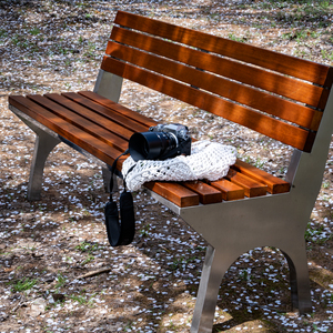不锈钢公园椅户外长椅庭院凳子防水防腐木商场花园休闲排坐椅