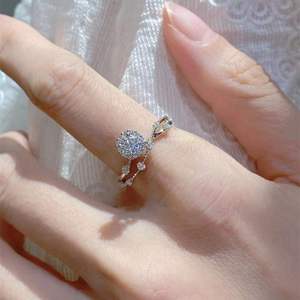 周家灿若星辰钻戒小众设计群镶求婚结婚仙女指环莫桑石戒指女饰品