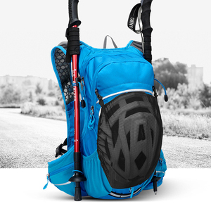 牧高笛户外背包登山包防水轻量化便携式水袋背包男运动跑步越野爬
