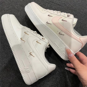 耐克女鞋nike air force1空军一号白金四钩樱花粉af1泫雅同款板鞋