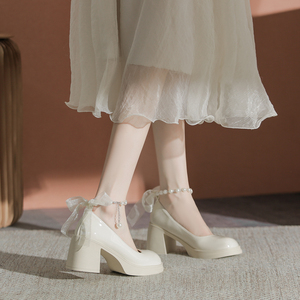 达芙妮᷂真皮粗跟单鞋女2024春季新款珍珠伴娘白色高跟鞋玛丽珍鞋