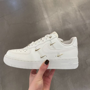 Nike耐克女鞋Air Force1 AF1白金空军一号休闲低帮板鞋FV3654-111