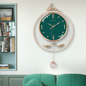 康巴丝鹿头挂钟客厅创意摇摆时钟北欧现代简约钟表时尚挂墙石英钟