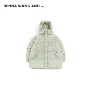 Benna Wang and2020冬季新款baby色系连帽可卸柔软宽松短款羽绒服