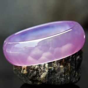 青云轩陕西冰花芙蓉玉手镯水晶玉髓手镯加宽粉紫玛瑙手镯子女饰品 阿里巴巴找货神器 青云轩陕西冰花芙蓉玉手镯水晶玉髓手镯加宽粉紫玛瑙手镯子女饰品 阿里巴巴找货神器