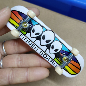 新款迷你指尖手指滑板四轮双翘3D凹凸印刷技术青少年学生礼物包邮