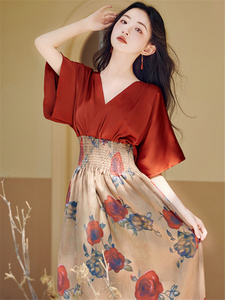新中式油画红色连衣裙海边拍照衣服超仙旅游异域风情西域汉服长裙