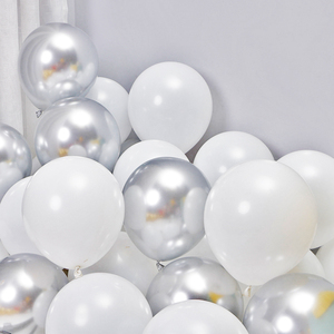 白色金属质感银色气球装饰情人节求婚场景布置生日会亚光乳胶汽球