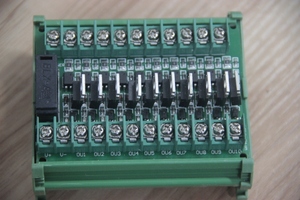 8路PLC放大板晶体管保护板继电器模组电路输出光藕隔离三菱电磁阀