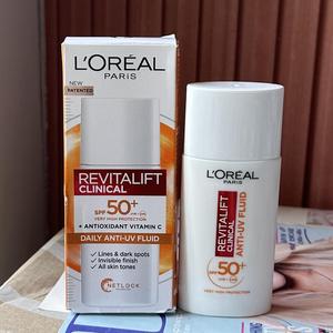 英版LOREAL欧莱雅复颜VC乳液清爽不油腻保湿抗氧化SPF50+UVA防护