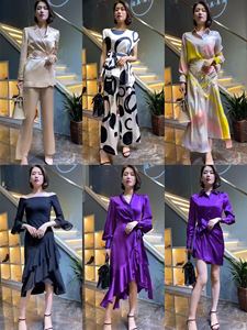 义乌俊英名店欧韩女装高端走秀款大牌女装欧洲站新款气质套装
