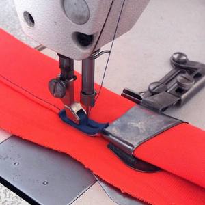 工业电动缝纫机平车窗帘卷边器通用拉筒针车龙头宽边卷布器配件
