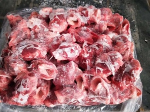 新鲜冷冻猪喉骨猪喉管20斤猪脆骨烧烤饭店卤菜专用