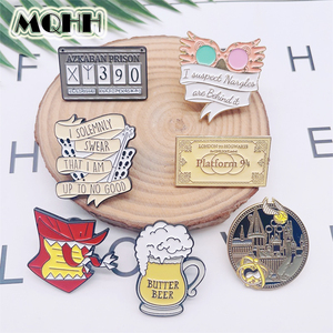 MQHH创意趣味几何邮票胸针眼镜啤酒城堡合金徽章首饰礼品