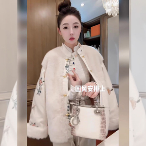 中式女装中国风秋冬款上衣设计感白色羊羔毛绒拼接棉服外套女冬季