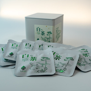 版纳佳源正宗云南有机白茶特级高原小饼茶罐装送礼100g白茶红茶
