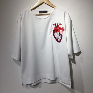 心脏喷血刺绣圆领套头宽松男女潮流设计师七分袖简约夏季小众T恤