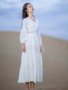 白色旅拍草原沙漠长裙云南西藏旅游度假裙子很仙的民族风连衣裙女