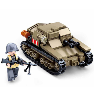 小鲁班积木CV33轻型坦克履带式装甲步兵战车自行火炮军事拼装玩具