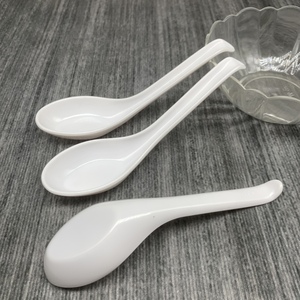 密胺仿瓷喝汤勺商用加厚防摔勾勺纯白色耐用塑料仿陶瓷调羹汤粥匙