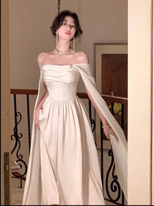 法式party白色礼服轻奢聚会高级感设计小众抹胸连衣裙气质裙子女