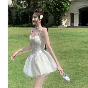 法式轻纱小礼服连衣裙泰式小众白色吊带超仙女蓬蓬裙夏季2024新款