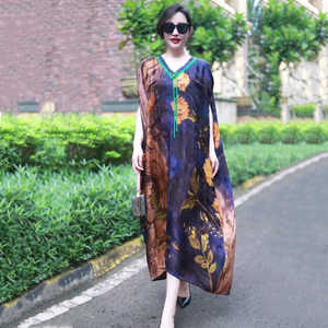 大码复古茧型人丝蝙蝠袖连衣裙024夏季V领宽松不规则显瘦气质长裙
