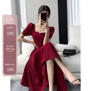 果哥家红色连衣裙女2024夏新款方领法式复古收腰显瘦泡泡袖订婚裙